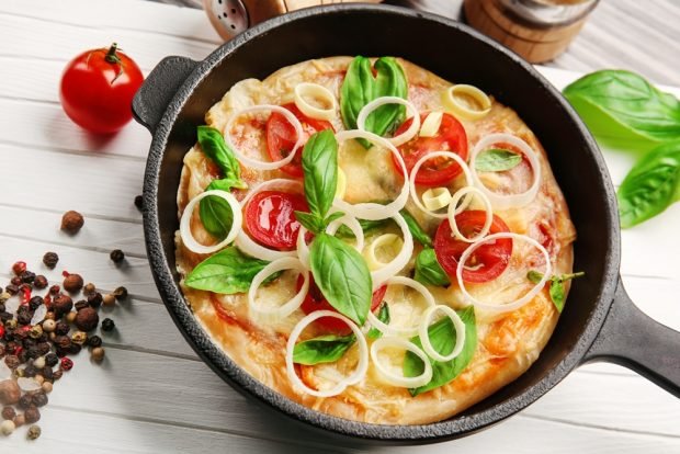 Pizza with fresh basil is a simple and delicious recipe, how to cook step by step