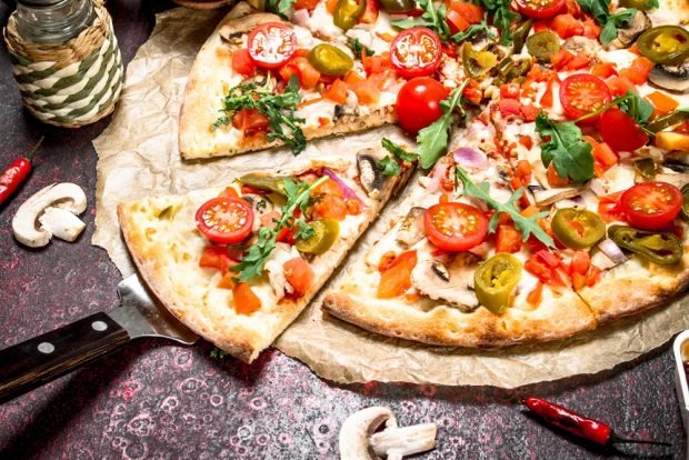 Pizza with mozzarella and hot pepper is a simple and delicious recipe, how to cook step by step