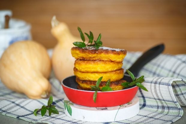 Pumpkin pancakes with cottage cheese