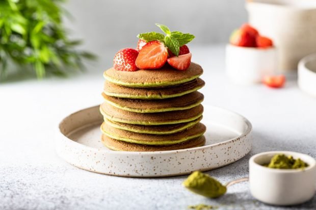 Pancakes with matcha – a simple and delicious recipe, how to cook step by step