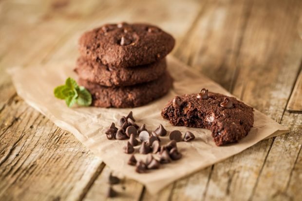 Chocolate cookies with chocolate drops