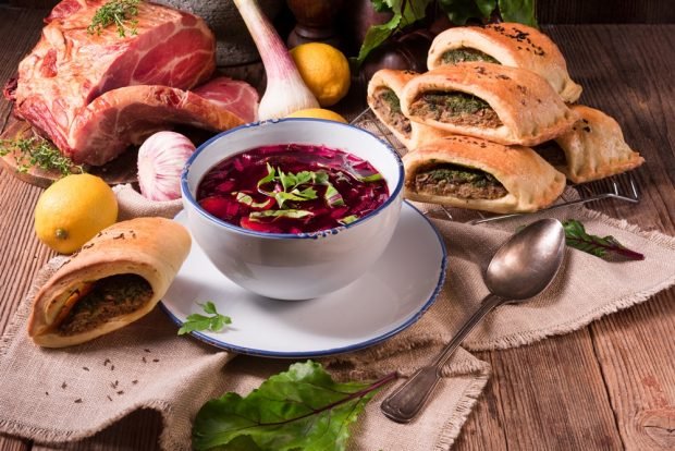 Ukrainian borscht with beet tops