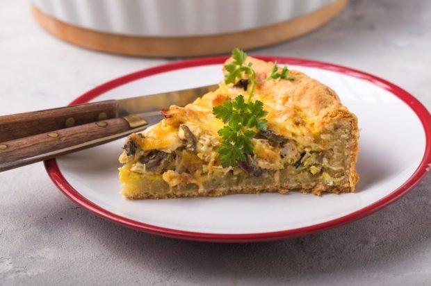 Pie with chicken, mushrooms and cheese is a simple and delicious recipe, how to cook step by step