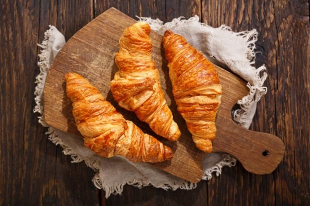 French croissants 