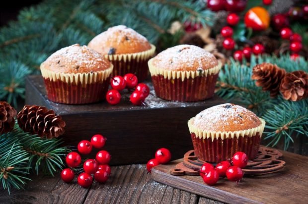 Homemade cupcakes with milk