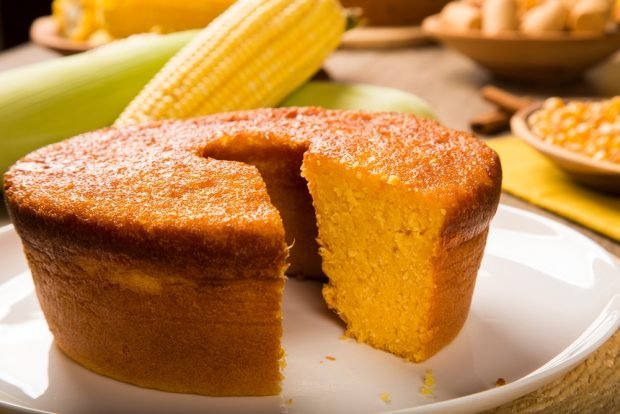 Corn cake with cottage cheese