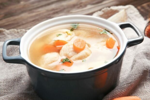 Soup with milk dumplings 