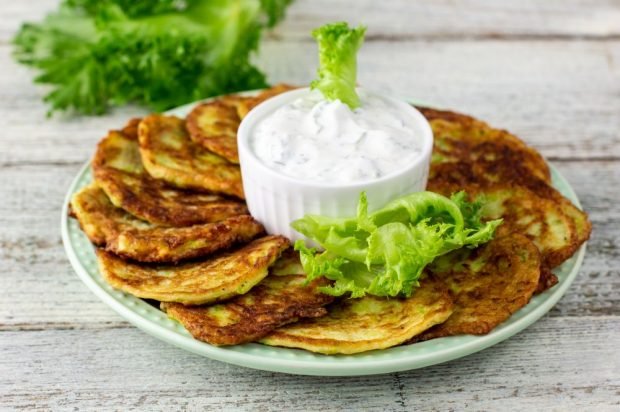 Pancakes with young zucchini