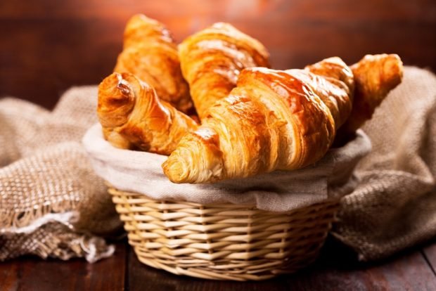 Croissants made from yeast dough at home