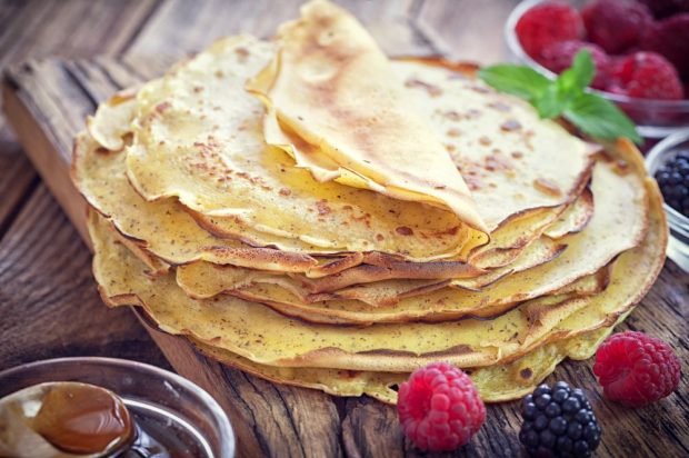 Pancakes with soda and vinegar