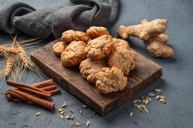 Oatmeal cookies with ginger and cinnamon