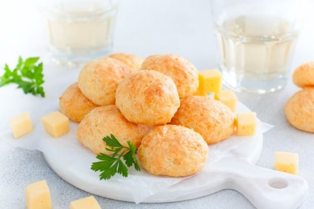 Donuts with hard cheese