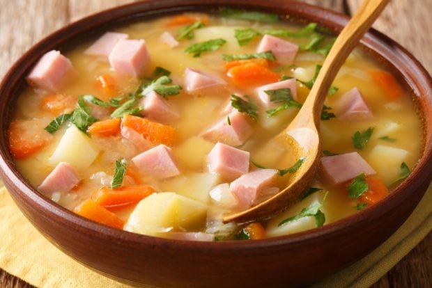 Pea soup with ham