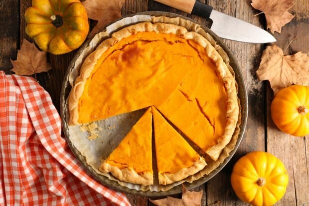 Pumpkin pie is a simple and delicious recipe, how to cook step by step