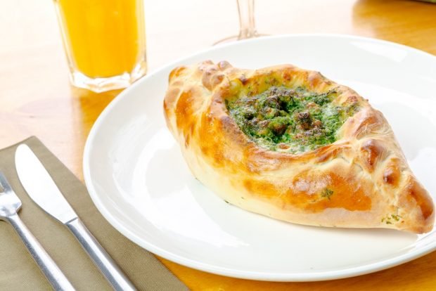 Khachapuri with mushrooms and cheese 