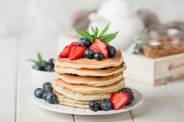 Pancakes on cream cheese