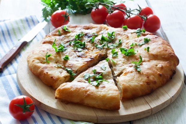 Khachapuri with lamb 