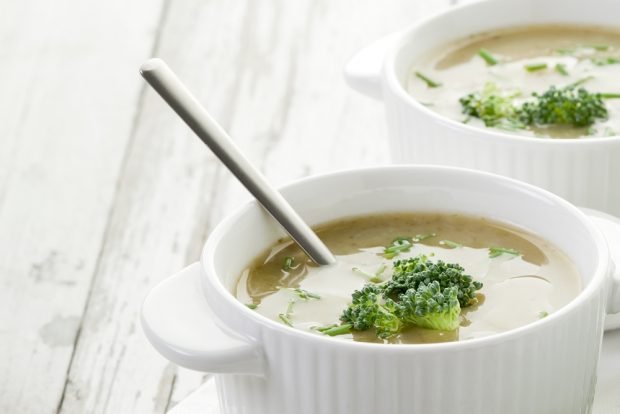 Pea soup with broccoli – a simple and delicious recipe, how to cook step by step