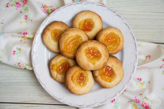 Shortbread cookies with jam: photo of recipe preparation, step 5