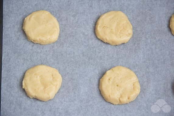 Shortbread cookies with jam: photo of recipe preparation, step 3