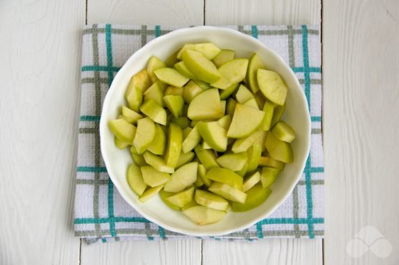 Charlotte with apples without sugar: photo of recipe preparation, step 5