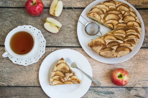 Charlotte with apples without sugar – a simple and delicious recipe with photos (step by step)