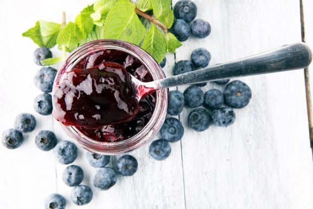 Blueberry jam with agar