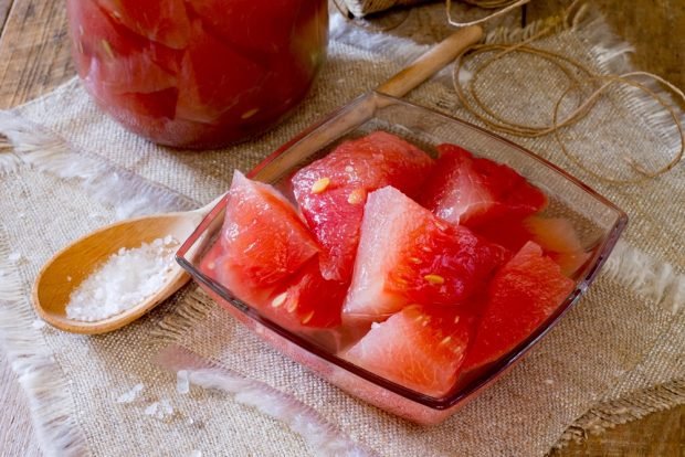 Watermelons for winter with citric acid