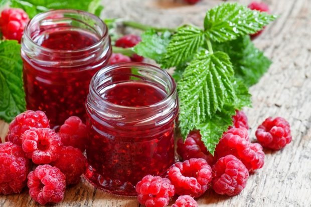 Raspberry jam in its own juice