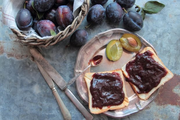 Seedless prune jam