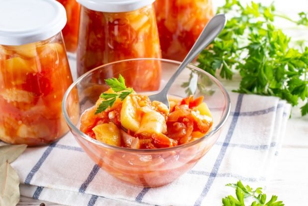 Lecho with cauliflower and sweet pepper for winter