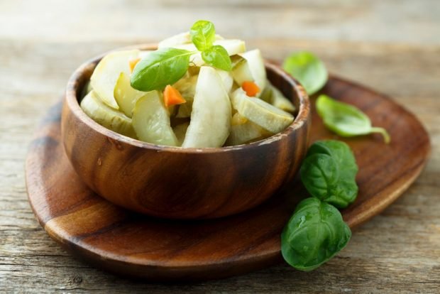 Zucchini with carrots for winter