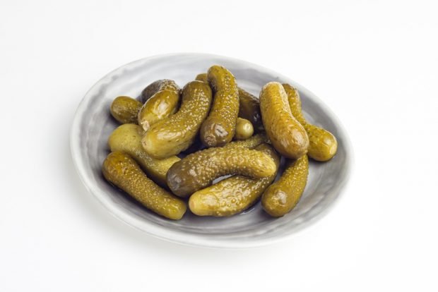 Pickled gherkins with mustard