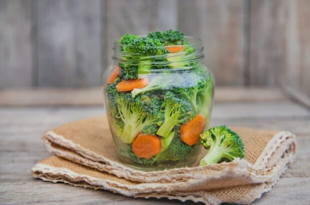 Pickled broccoli with carrots