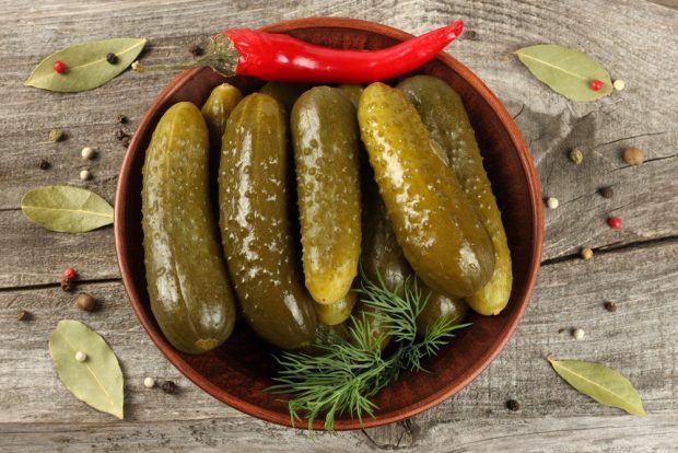 French pickled gherkins