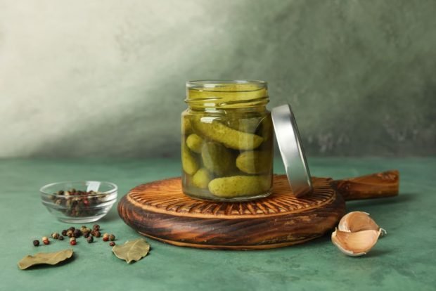 Pickled cucumbers in Bulgarian for winter