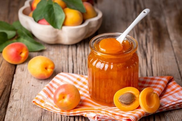 Apricot jam-five minutes without seeds – a simple and delicious recipe how to cook step by step