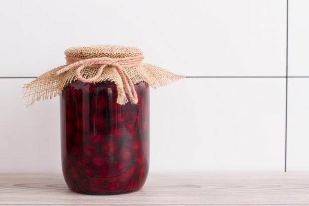 Concentrated cherry compote for winter – a simple and delicious recipe, how to cook step by step