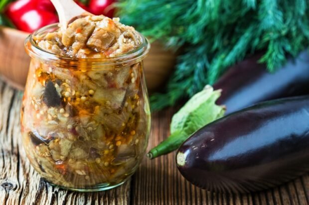 Canned eggplant slices