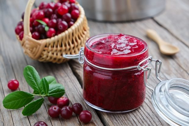 Cranberry and apple jam