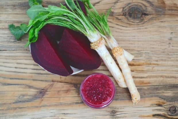 Horseradish with beetroot for winter