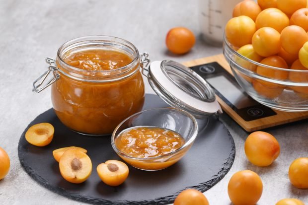 Yellow plum seedless jam