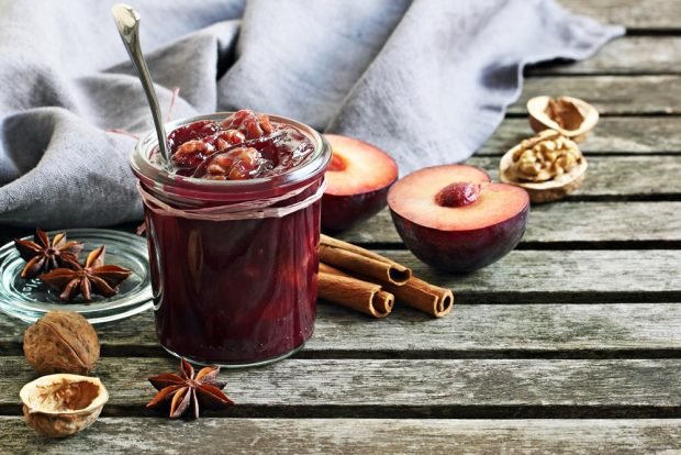 Plum jam with pitted walnuts – a simple and delicious recipe, how to cook step by step