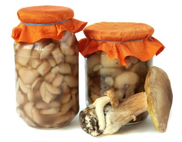 Pickled porcini mushrooms for winter