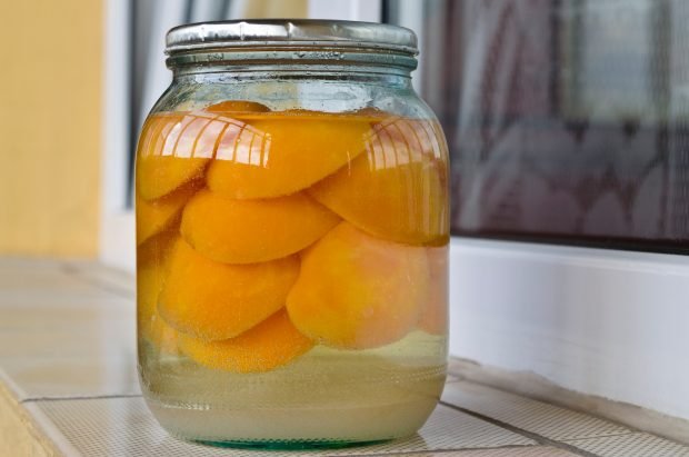 Apricot compote for winter without sterilization 