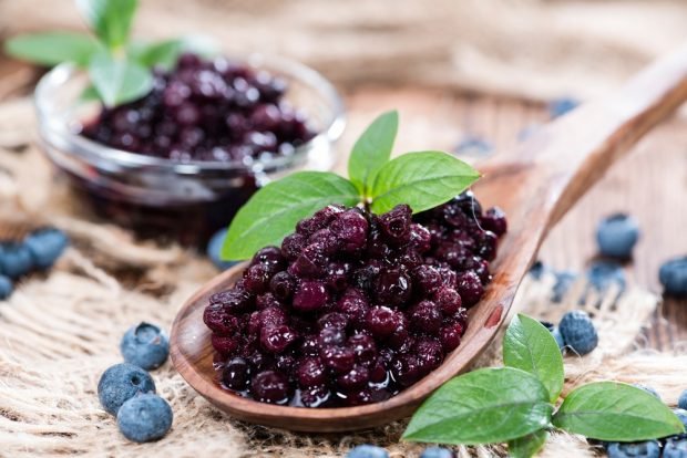 Blueberries in sugar syrup for winter 