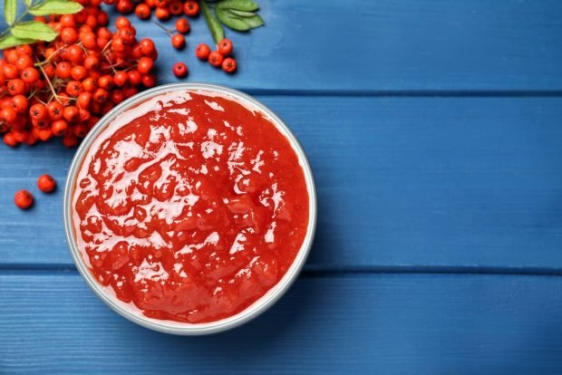 Red mountain ash jam is a simple and delicious recipe, how to cook step by step