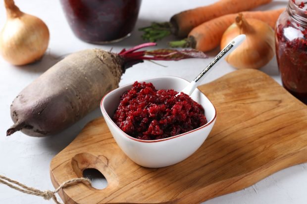 Beetroot caviar for winter