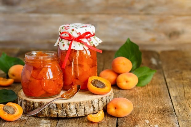 Apricot jam slices