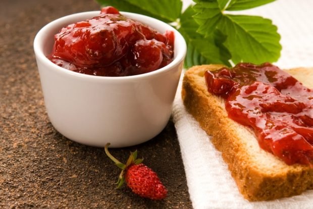 Wild strawberry jam 